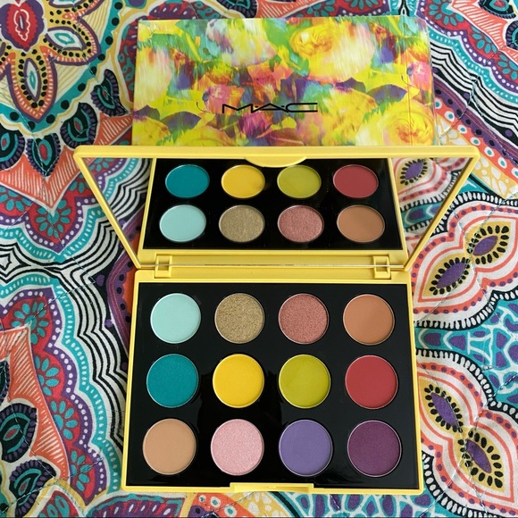 MAC Cosmetics Makeup Mac Eyeshadow X 2 Botanic Panic Stunning